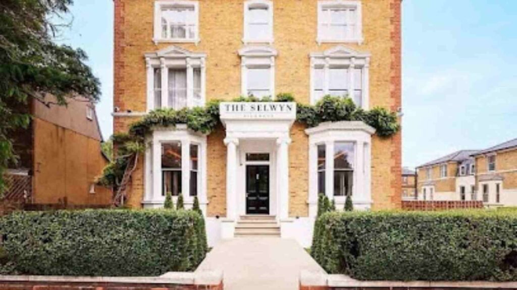 The Selwyn Hotel